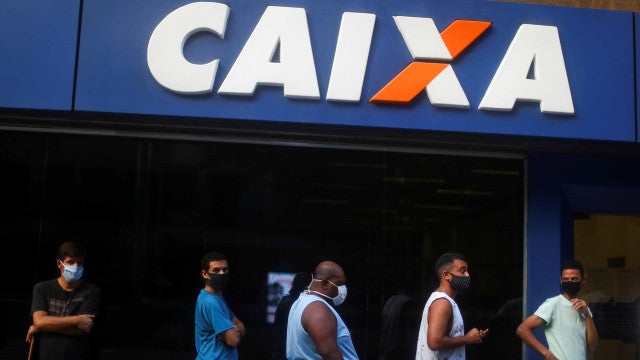Caixa anuncia novo plano de microcrédito após alta inadimplência de produto anterior