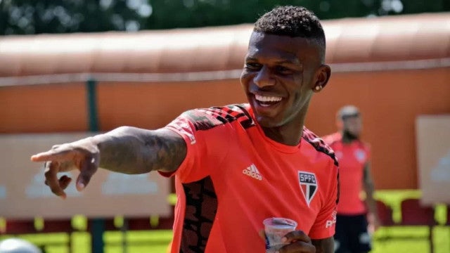 Exame descarta lesão, mas Arboleda é dúvida no São Paulo para 1ª final da Copa do Brasil