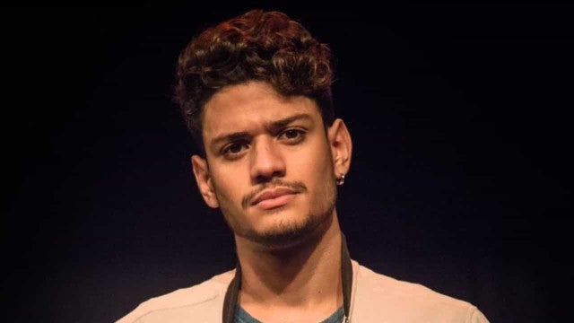 ‘Não mostro pra qualquer um, mas quem vê, elogia’, diz Gabriel Santana sobre tatuagem íntima