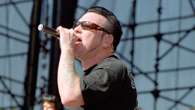 Steve Harwell, ex-vocalista da banda Smash Mouth, morre aos 56 anos