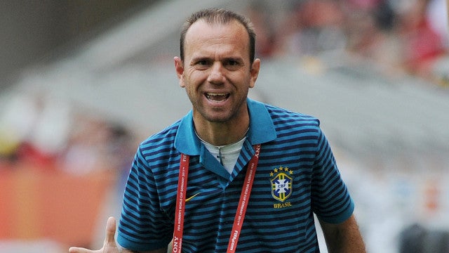 Treinador do Santos é acusado de assédio sexual e humilhações verbais