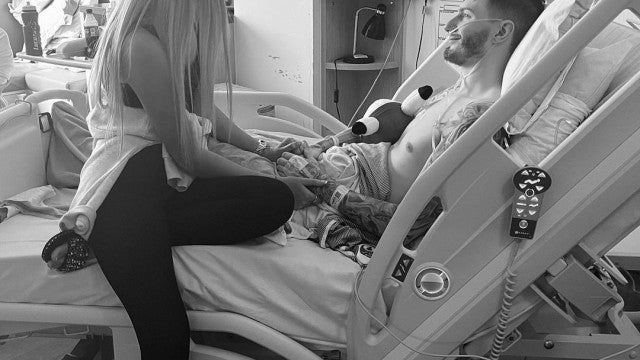 Jogador inglês morre aos 23 anos, dias após pedir namorada em casamento
