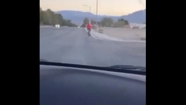 Jovens roubam carro e atropelam fatalmente ciclista por diversão