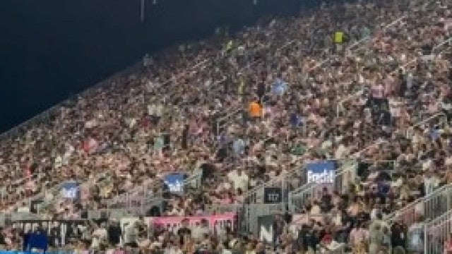 Messi sai de campo aos 37 minutos e torcedores abandonam estádio em massa