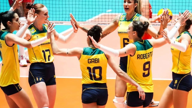 Seleção feminina de vôlei bate Bélgica e volta a vencer no Pré-Olímpico, após morte de Walewska