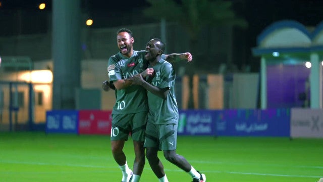 Após polêmica, Jesus comanda e Neymar… sorri. Veja o treino do Al Hilal