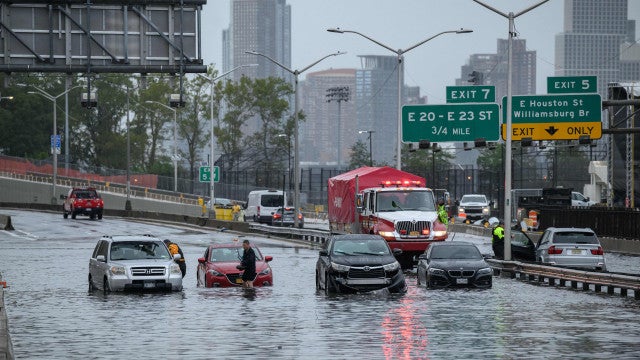 Tempestade alaga Nova York em mês de setembro mais chuvoso em 140 anos