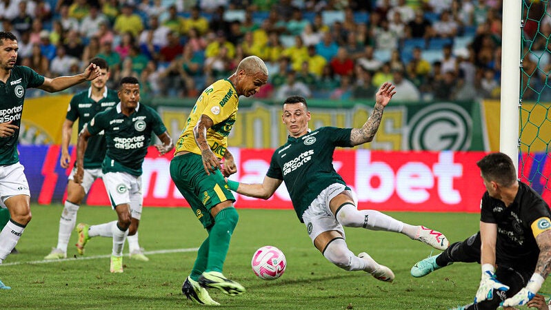 Cuiabá e Goiás empatam  na arena Pantanal