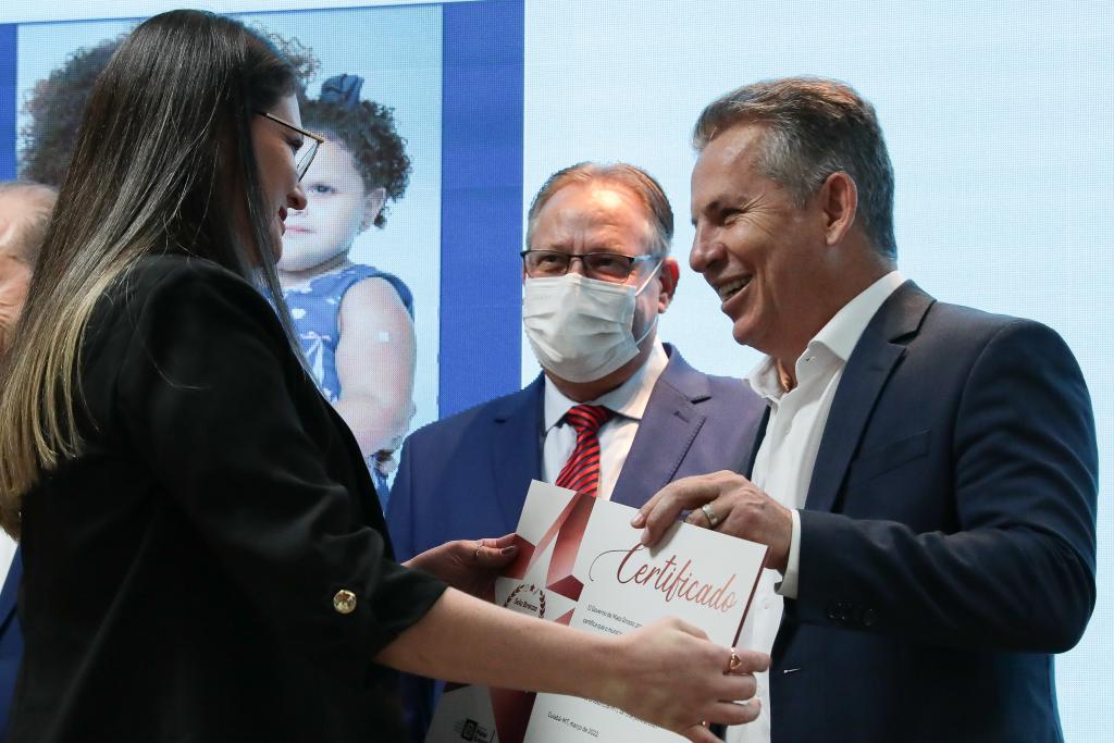 Governo estadual premia 23 municípios com melhores resultados no programa Imuniza Mais MT