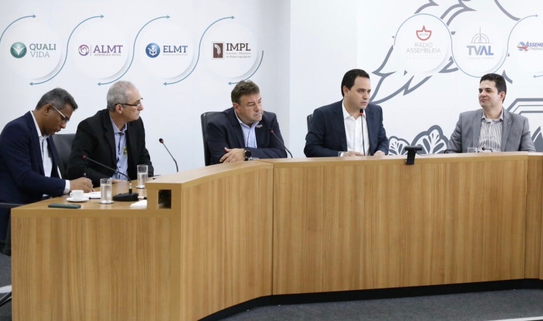 Dirigentes de entidades e deputados da frente parlamentar do comércio articulam redução de impostos de produtos da construção civil em MT