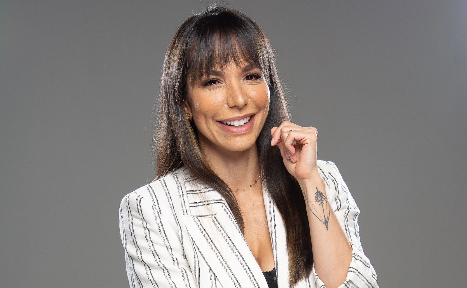 Carol Borba entra no mercado do empreendedorismo com produtos fitness: “Responsabilidade na hora de divulgar”
