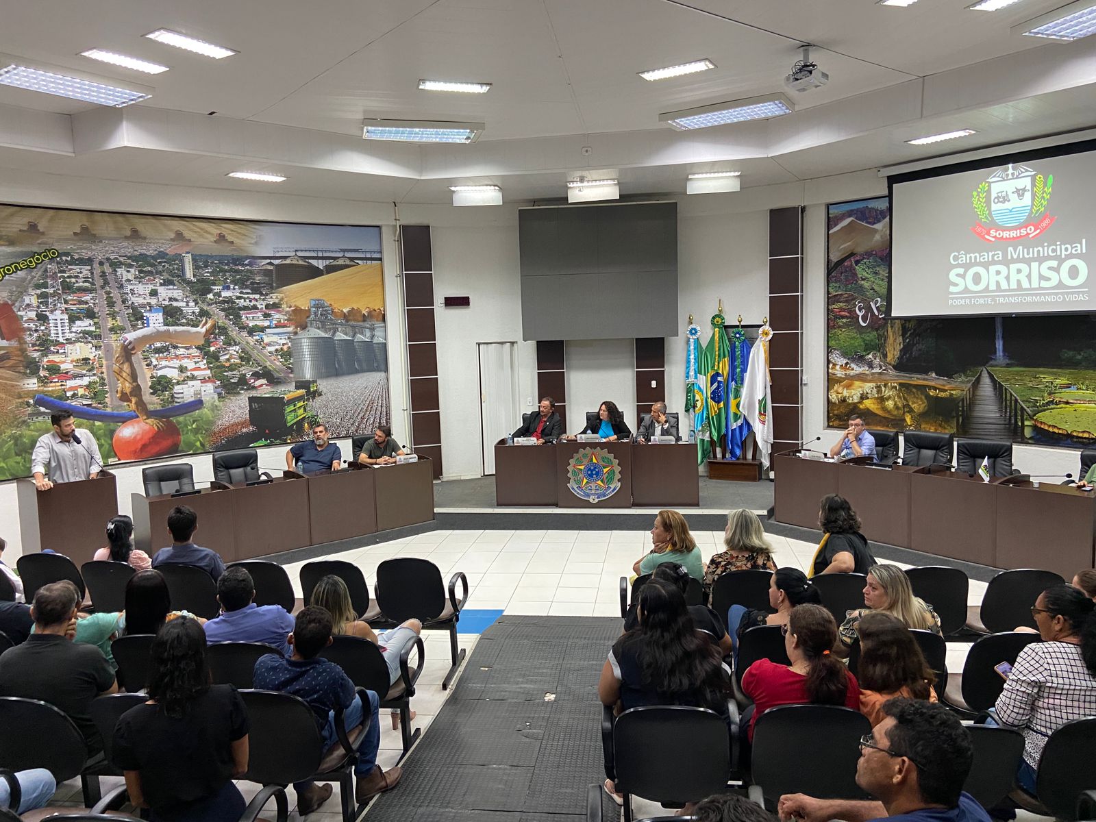 Câmara faz audiência para discutir aumento no número de vereadores em Sorriso