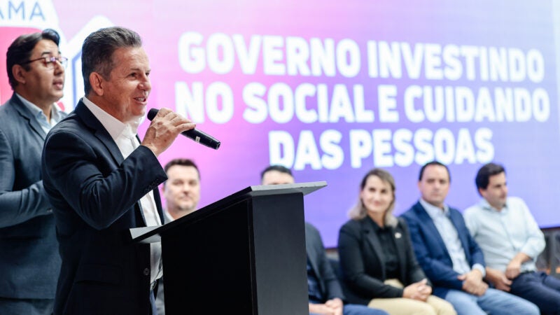 Governador autoriza R$ 60 milhões para construção de 1,8 mil casas em MT; 9 municípios do Nortão contemplados