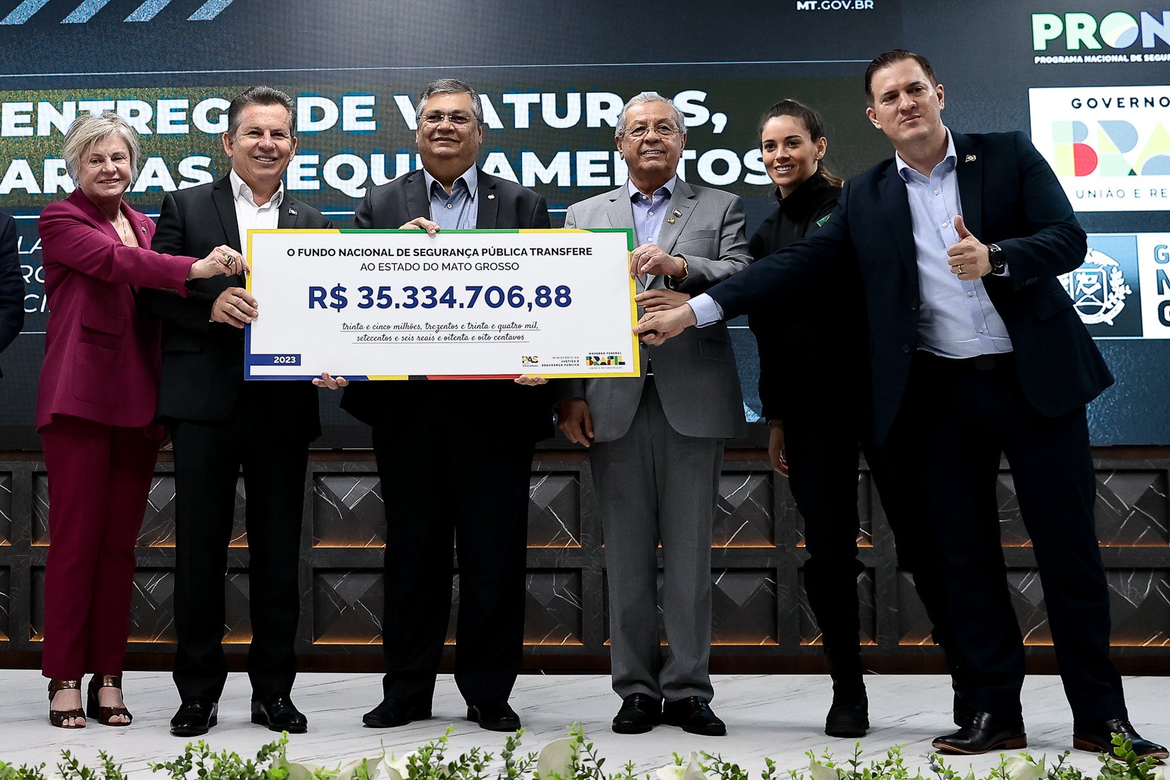 Governador e ministro anunciam R$ 87,6 milhões para MT; última obra da Copa virará academia da segurança pública