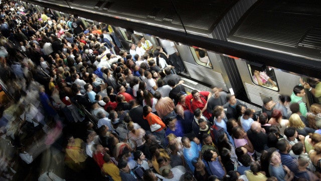 Após mais de 27h, linha 9-esmeralda, privatizada, volta a funcionar totalmente