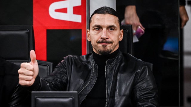 Ibra alfineta Balotelli; italiano rebate com taça da Champions