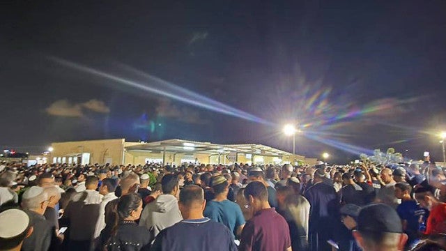 Funeral de brasileira morta em ataque do Hamas reúne milhares em Israel