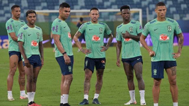 Tentando retomar vitórias, Brasil enfrenta Uruguai em Montevidéu