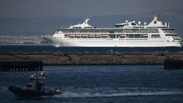Americanos deixam Israel em navio de cruzeiro e devem reembolsar governo