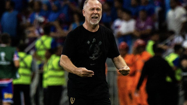 Mano critica arbitragem e o time do Corinthians pela perda da vitória no clássico