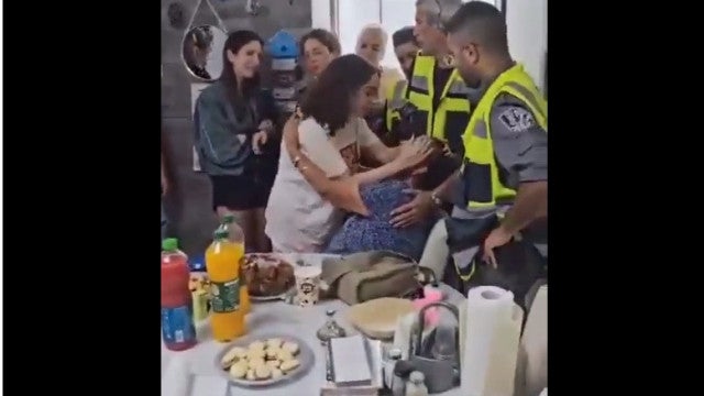 Militar refém do Hamas regressou a casa e foi recebida em festa