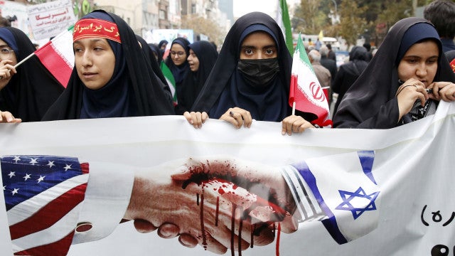 Milhares de manifestantes protestam no Irã contra autoridades israelitas
