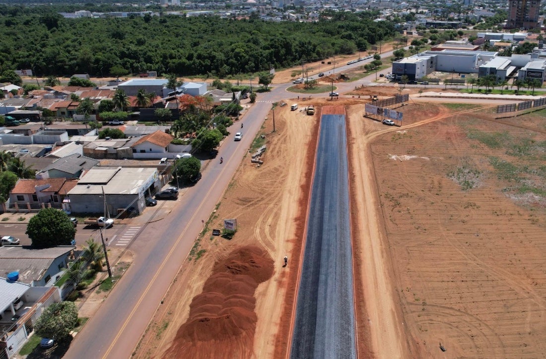Sinop: começa ser feito asfalto no prolongamento da duplicação na avenida dos Tarumãs