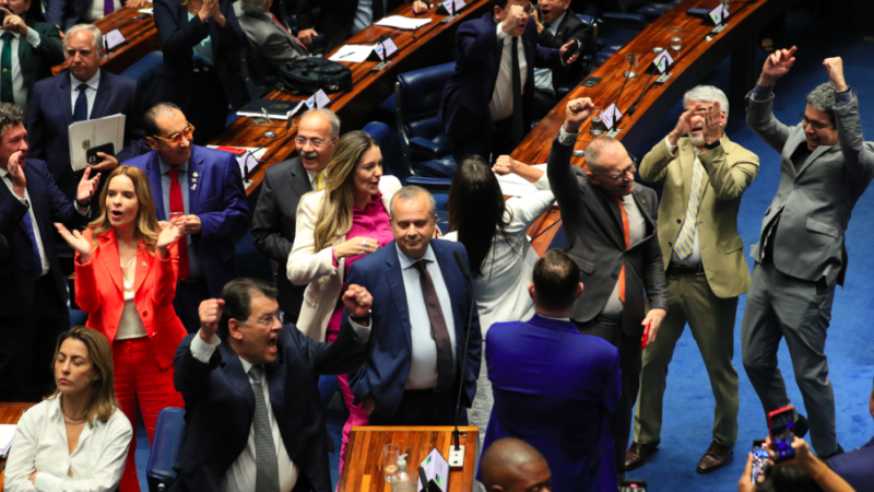 Senado aprova reforma tributária em primeiro turno; Jayme e Margareth favoráveis e Wellington contrário