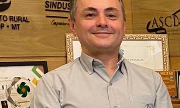 Sinop: Cleyton Laurindo é eleito presidente UNESIN