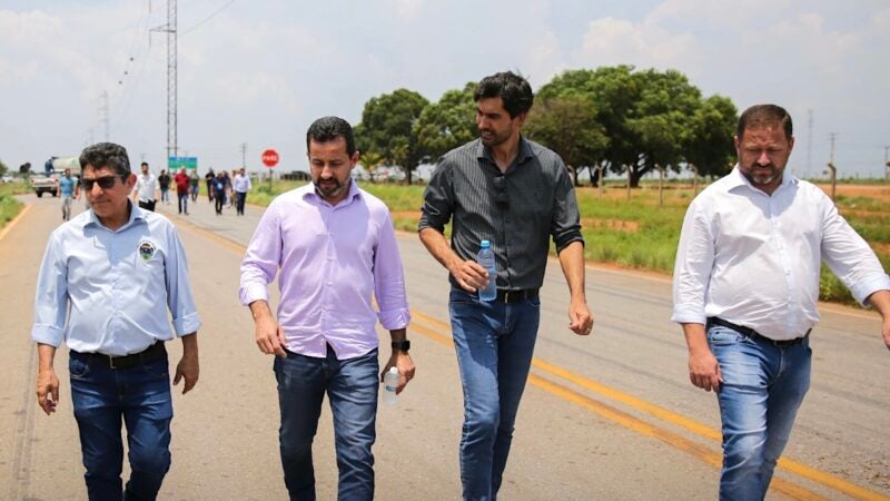 Prefeito de Nova Mutum vistoria obra de “rota do desenvolvimento” entre rodovias estaduais