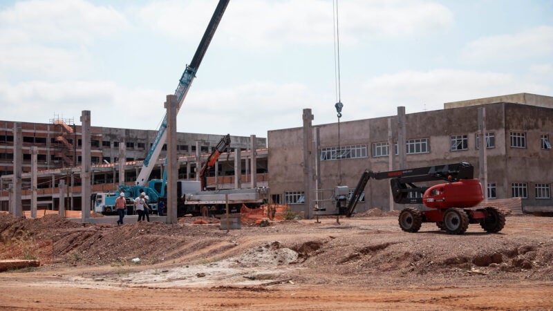 Mais de 50% do hospital universitário Júlio Muller está construído