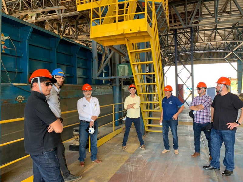 Produtores mato-grossenses visitam portos do Arco Norte e temem concessão de navegação fluvial