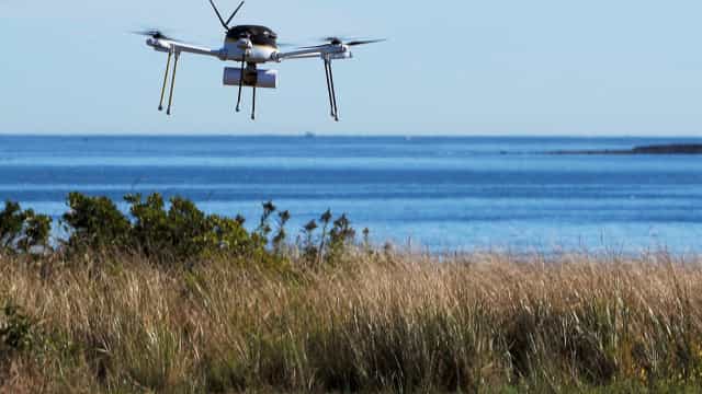 Rebeldes pró-Irã derrubam drone americano no mar Vermelho