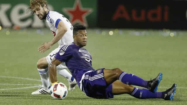 Julio Baptista é demitido do Real Valladolid, de Ronaldo, após criticar o clube