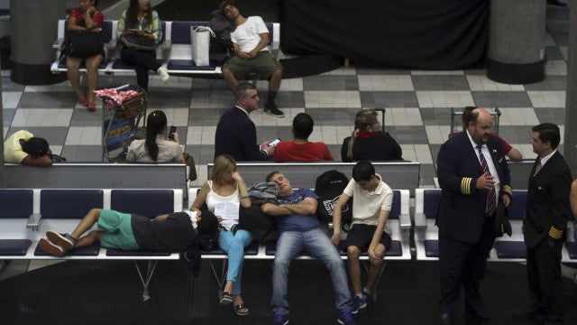 Aeroporto de Congonhas tem novos voos cancelados e atrasos
