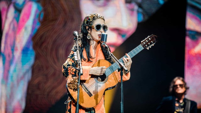 Palco de show de Marisa Monte desaba em Niterói