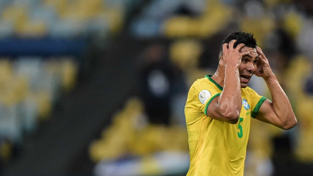 Casemiro sofre lesão muscular na coxa e deve desfalcar a seleção brasileira