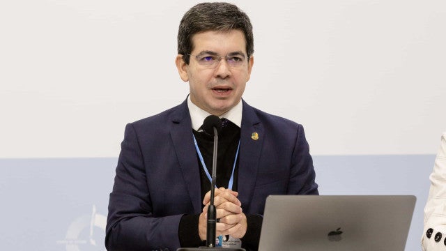 Randolfe apresenta emenda para garantir na LDO piso para aumento de gastos em 2024