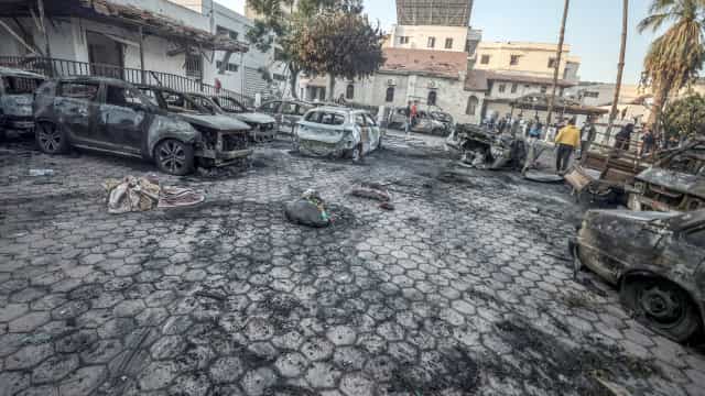 Israel cerca maior hospital de Gaza e diz que terroristas se abrigam em túneis no local