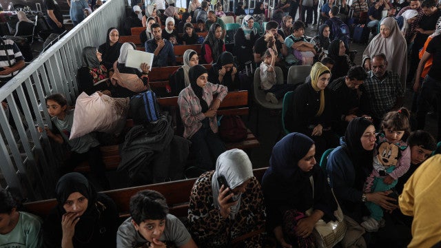 Passagem em Rafah é reaberta para saída de estrangeiros de Gaza, diz Hamas