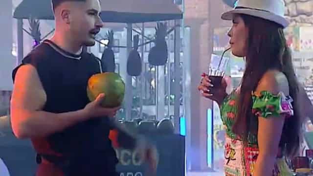 Lucas promete oficializar namoro com Jaquelline caso os dois escapem da eliminação de A Fazenda 15