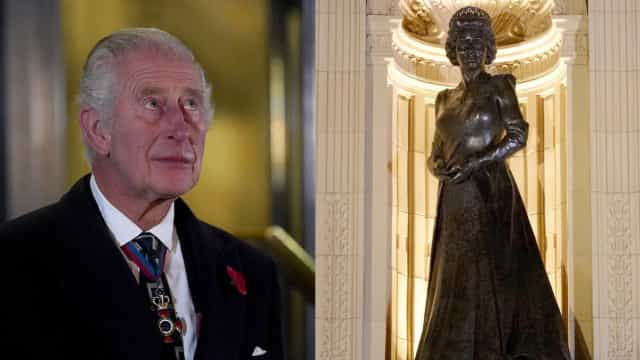 Charles III de lágrimas nos olhos ao inaugurar estátua da mãe