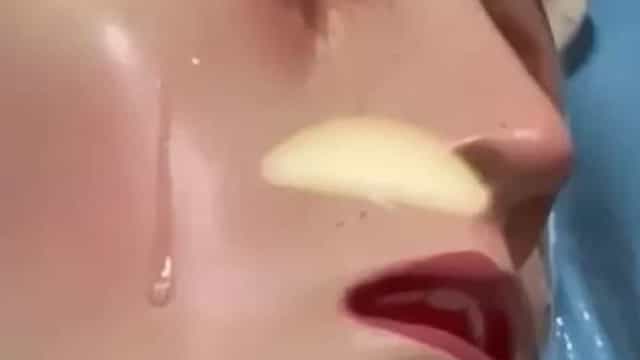 Milagre? Estátua da Virgem Maria é gravada chorando no México