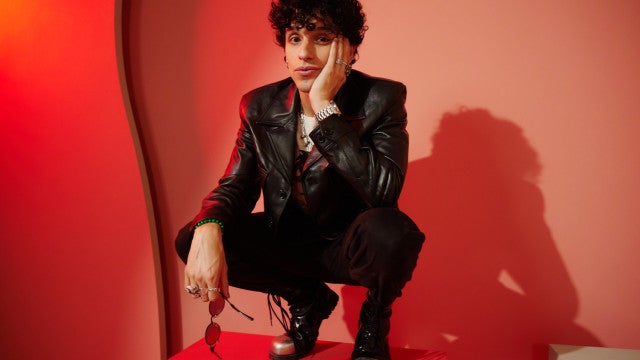 Ator de ‘Daisy Jones & The Six’ é acusado de violência sexual