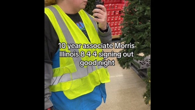 Funcionária do Walmart se despede de colegas com mensagem emocionante