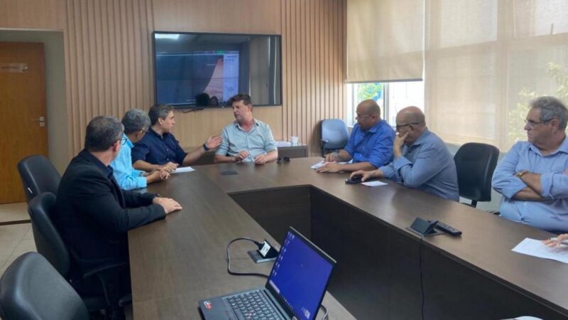 Prefeito de Sorriso e secretário estadual de Educação encaminham início das obras de escolas estaduais