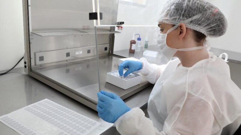 Nova Mutum define mais equipamentos para aperfeiçoar procedimentos laboratoriais na rede municipal   