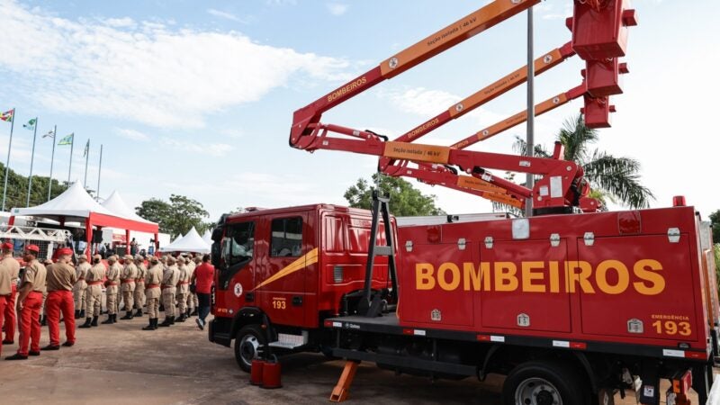 Governo de MT entrega 17 viaturas novas para o Corpo de Bombeiros; R$ 14,6 milhões