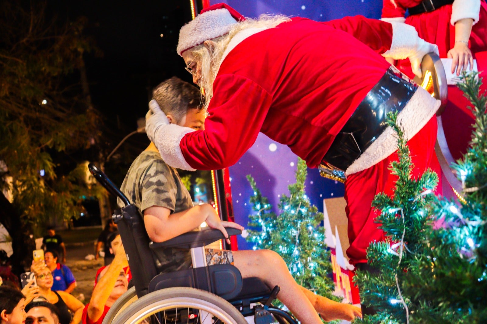 Caravana de Natal da Coca-Cola chega ao Mato Grosso nesta terça-feira e percorre nove cidades; confira detalhes