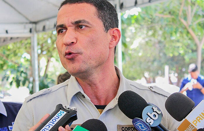 Deputado de MT diz que projeto obrigará empresas a instalarem bloqueadores de celular nos presídios